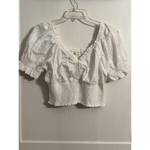 Jennifer & Grace Blouse Sz L White Eyelet Cropped Puff Sleeve Top Coquette